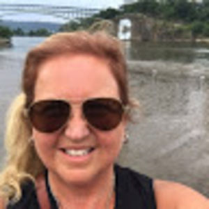 Meet your Posher, Laura